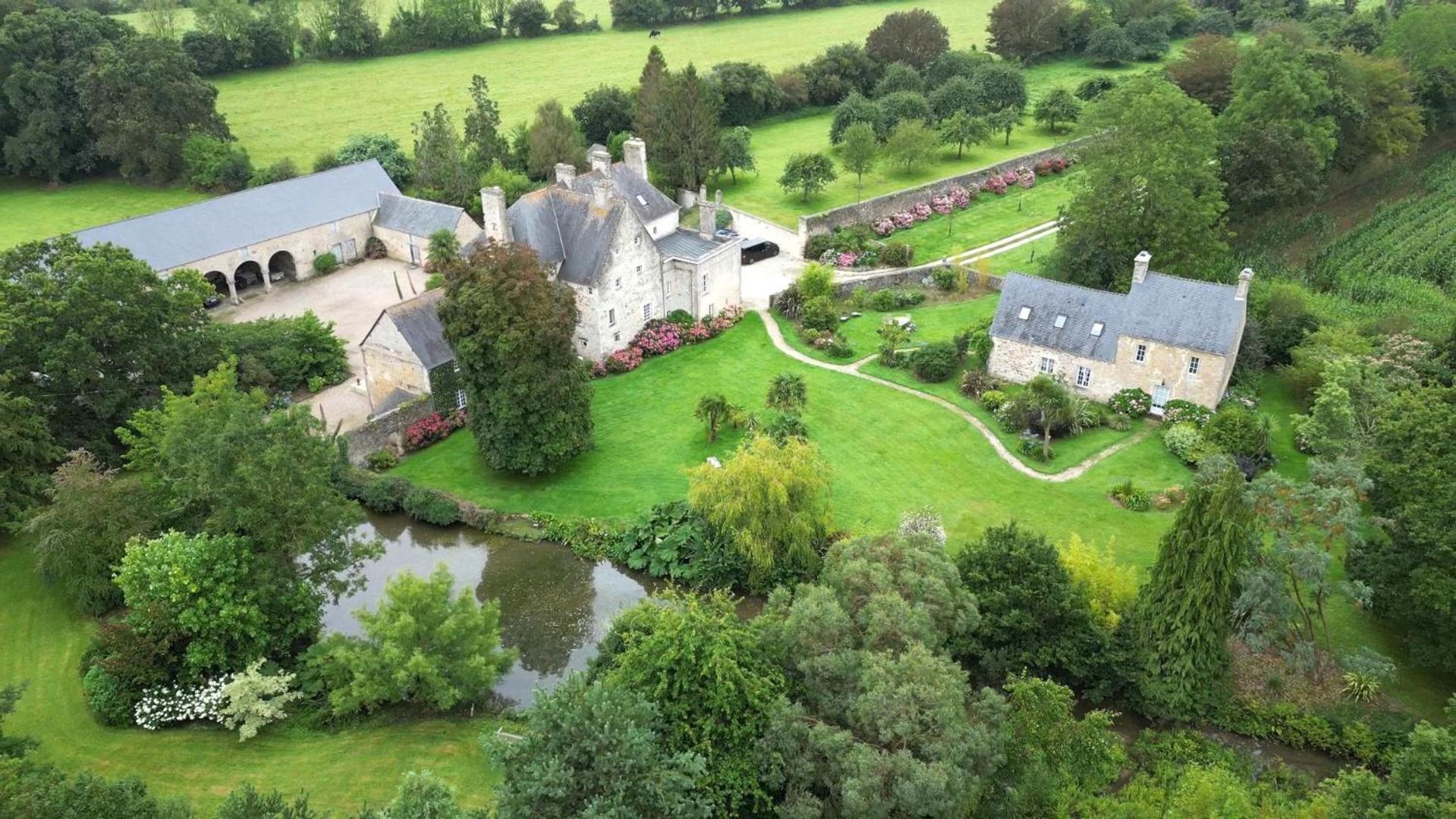 Bed and Breakfast Manoir De Savigny Valognes Exterior foto
