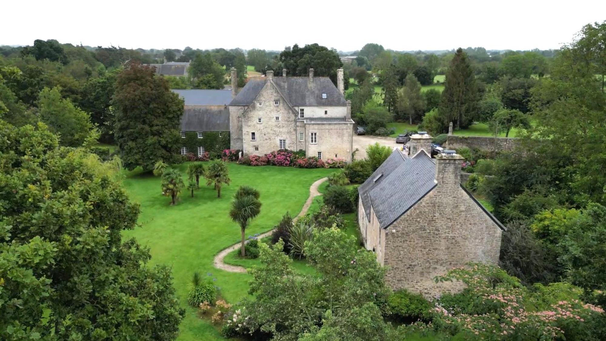 Bed and Breakfast Manoir De Savigny Valognes Exterior foto